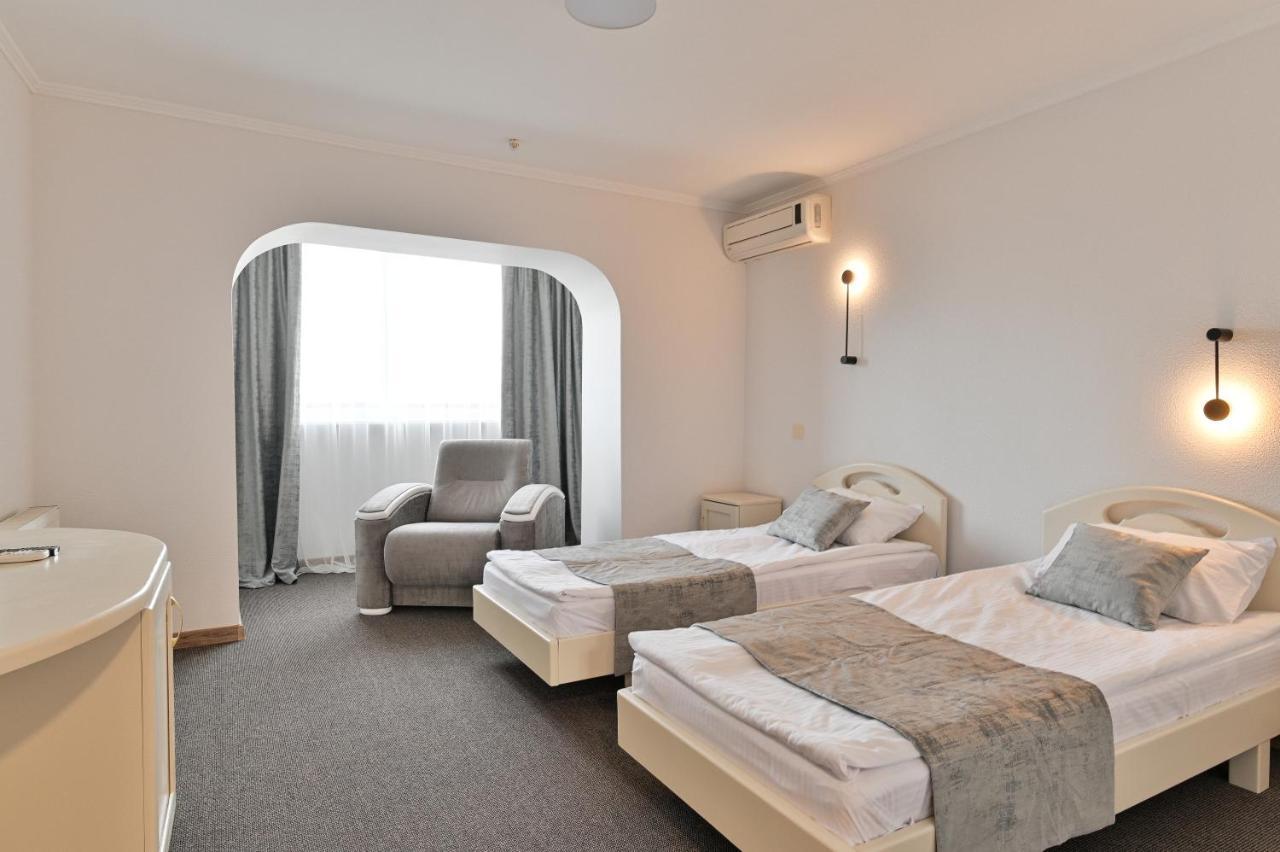 Makis Hotel Spa Poddubtsy Exterior photo